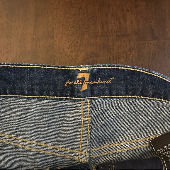 7 For All Mankind Denim Shorts Medium Wash Distressed Button Fly Shorts Size 26 - Picture 4 of 16